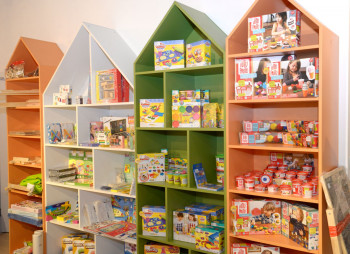 Сеть магазинов деревянных и развивающих игрушек Montessori shop